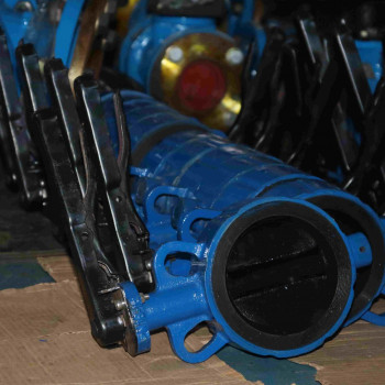 Butterfly Valve but 4